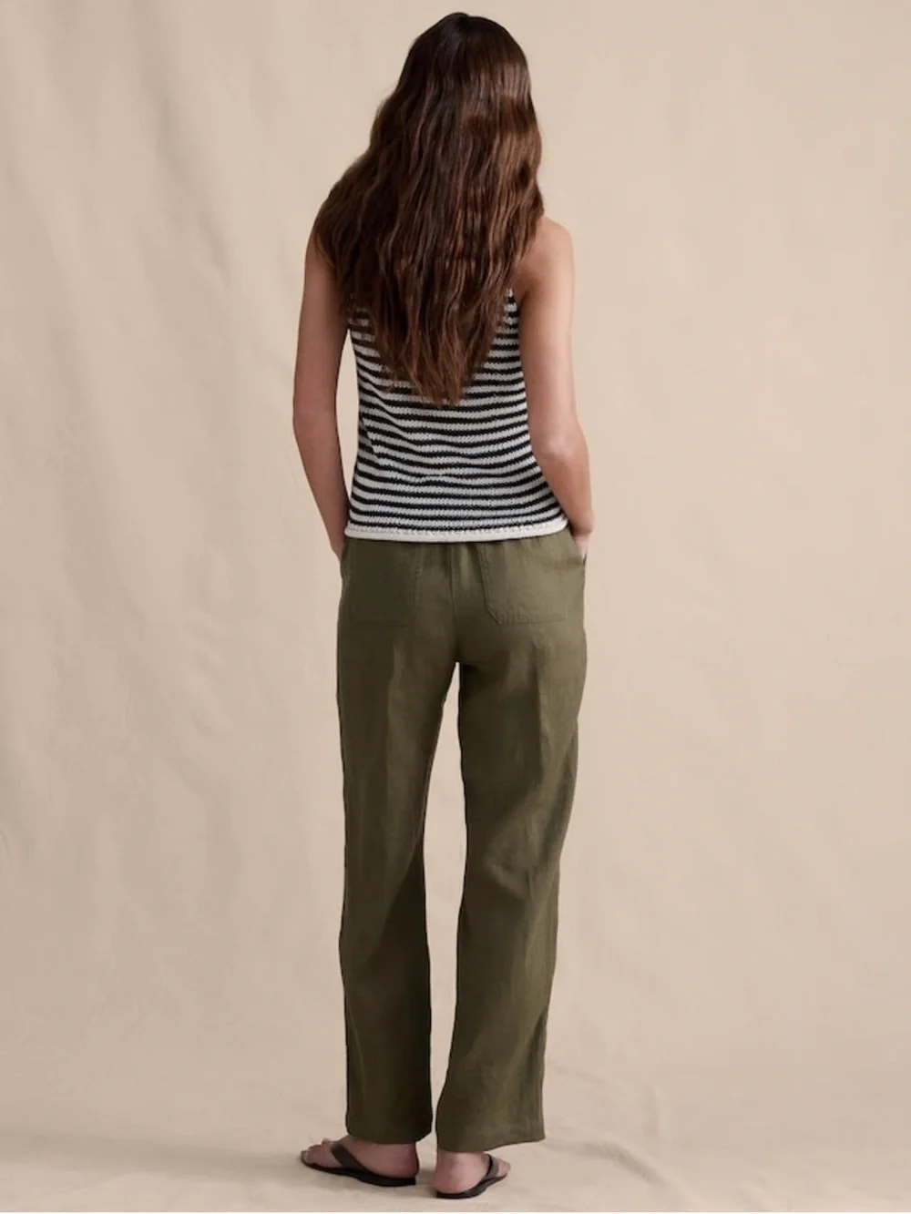 The Getaway Straight Leg Pull-On Pant in Linen Banana Republic Olive Green Tall